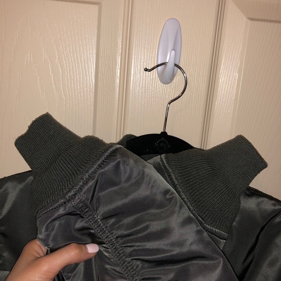 Alpha Industries MA1 Bomber Jacket - Picture 5 of 5